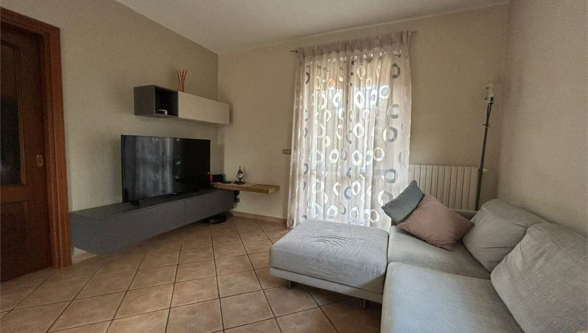 imm_17686-20250918164333-1280