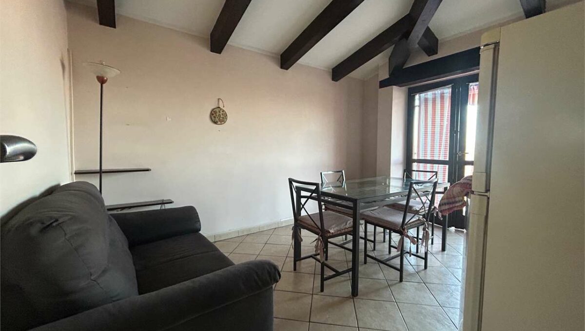 imm_18330-20251217174259-1280