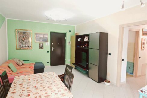 imm_20438-20261005094617-1280